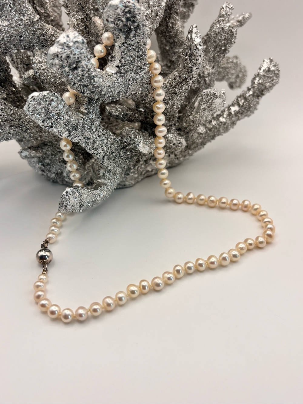Beautiful 925 Silver clasp freshwater pearl necklace